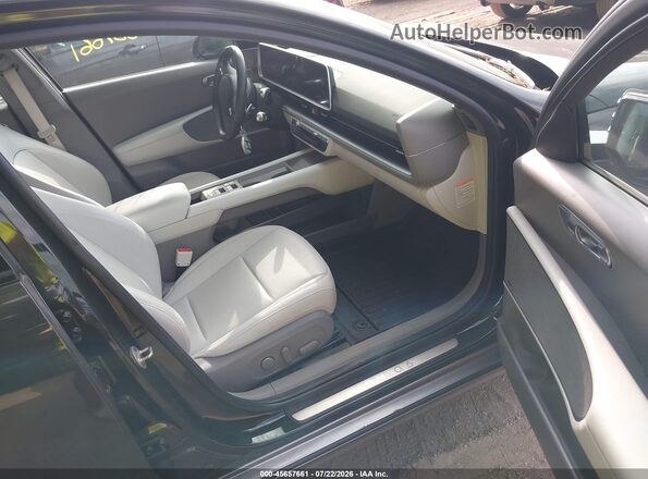 KMHM54AC2RA058214 2024 HYUNDAI IONIQ 6 Green წინა სალონის ხედი