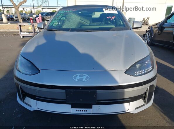 KMHM54AC9PA019617 2023 HYUNDAI IONIQ 6 Silver Widok wnętrza z tyłu