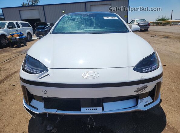 KMHM54AC9RA079478 2024 HYUNDAI IONIQ White Widok z przodu