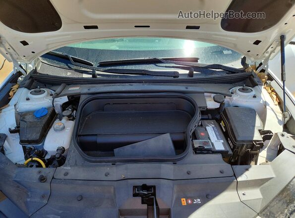 KMHM54AC9RA079478 2024 HYUNDAI IONIQ White Widok wnętrza z tyłu