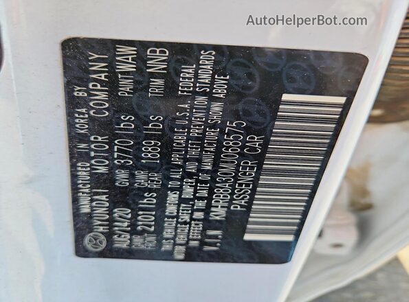 KMHRB8A30MU068575 2021 HYUNDAI VENUE White Widok naklejki z numerem VIN