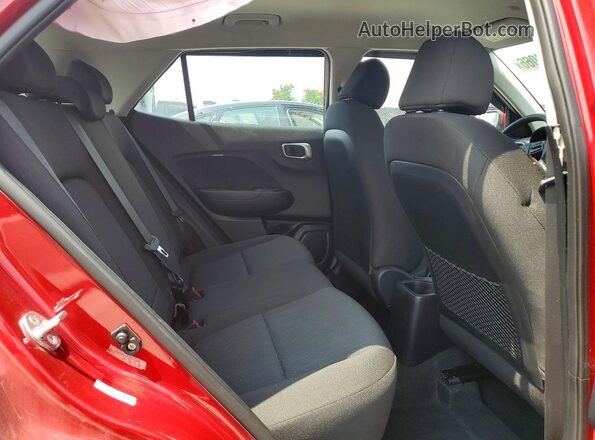 KMHRB8A34MU071446 2021 HYUNDAI VENUE Red Widok wnętrza z tyłu