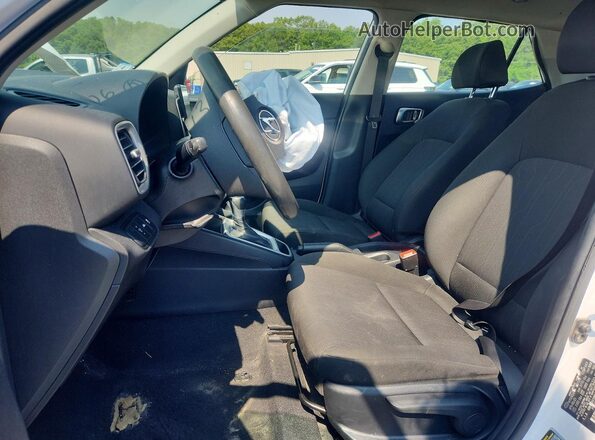 KMHRB8A34MU115252 2021 HYUNDAI VENUE White Front interior view