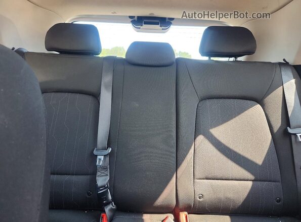 KMHRB8A34MU115252 2021 HYUNDAI VENUE White Rear seats view