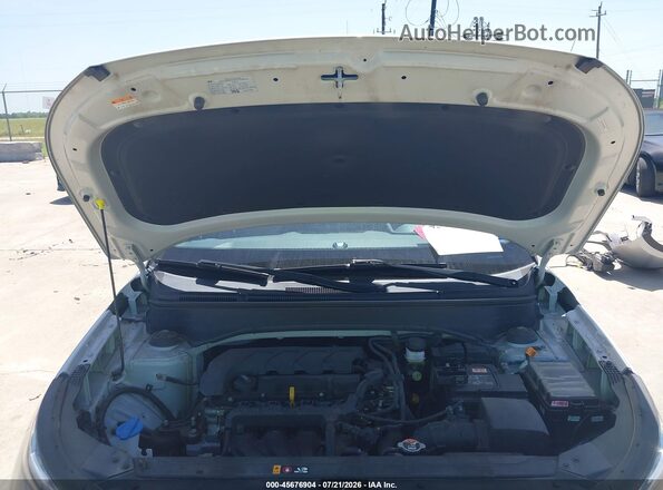 KMHRB8A35NU201736 2022 HYUNDAI VENUE Silver Вид ззаду