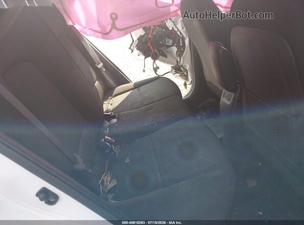 KMHRB8A35SU414780 2025 HYUNDAI VENUE White Widok naklejki z numerem VIN