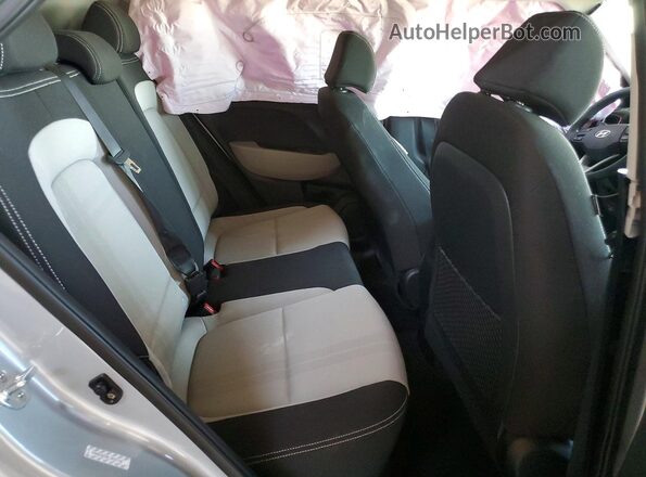 KMHRC8A30LU025740 2020 HYUNDAI VENUE Silver Rear seats view