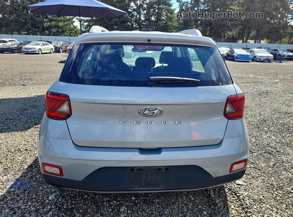 KMHRC8A30MU088516 2021 HYUNDAI VENUE Silver Հետևի տեսք