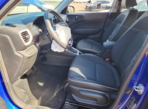 KMHRC8A30PU262699 2023 HYUNDAI VENUE Blue Front interior view
