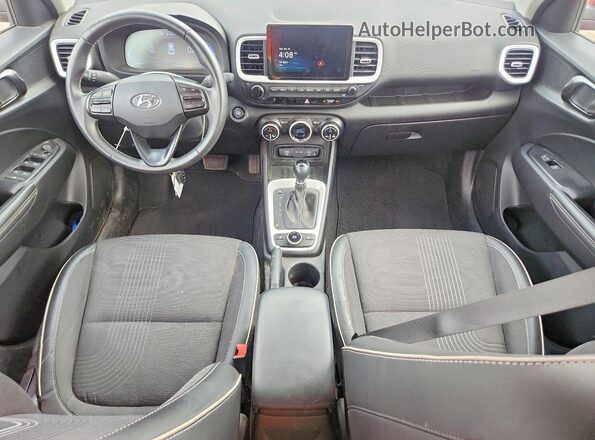 KMHRC8A30RU300340 2024 HYUNDAI VENUE Red Vista del salpicadero
