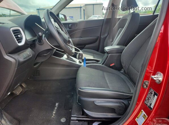 KMHRC8A30RU300340 2024 HYUNDAI VENUE Red Vista interior delantera