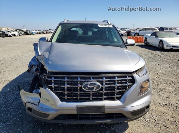 KMHRC8A30RU336593 2024 HYUNDAI VENUE Silver Դիմացի տեսք
