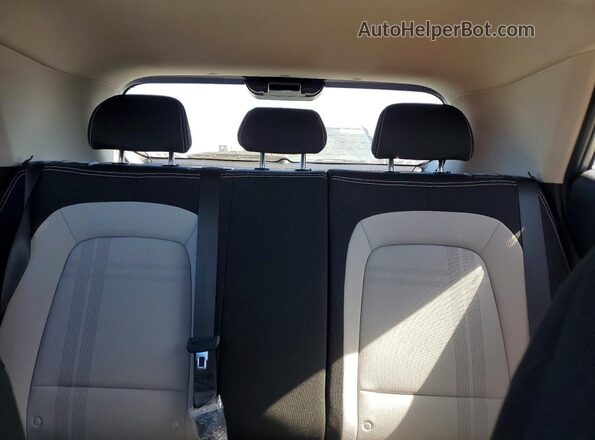 KMHRC8A30RU336593 2024 HYUNDAI VENUE Silver Հետևի նստատեղերի տեսք