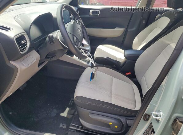 KMHRC8A30SU368062 2025 HYUNDAI VENUE Turquoise Widok wnętrza z przodu