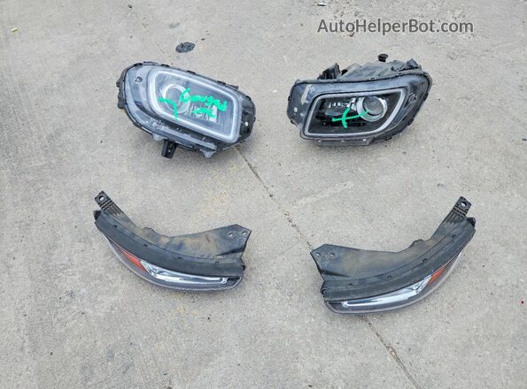 KMHRC8A31LU029053 2020 HYUNDAI VENUE Blue Widok naklejki z numerem VIN