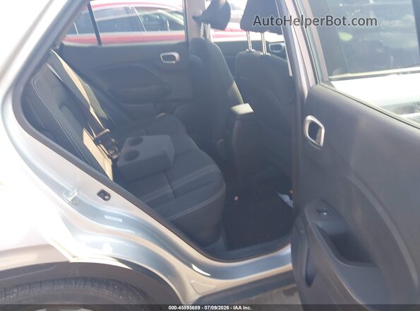 KMHRC8A31NU181689 2022 HYUNDAI VENUE Gray Vista de la etiqueta del VIN