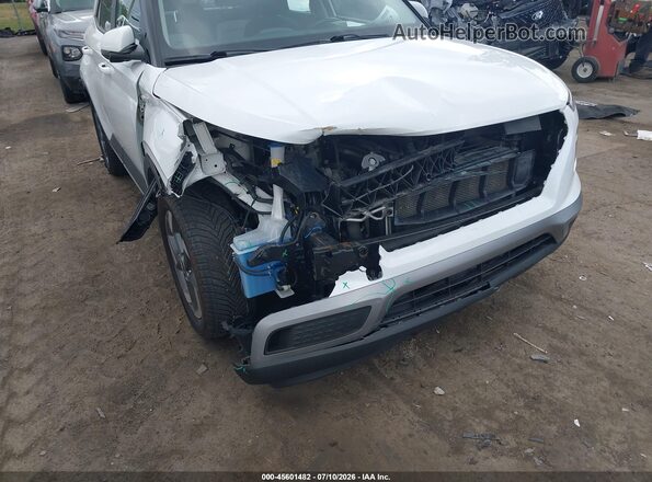 KMHRC8A31NU183989 2022 HYUNDAI VENUE White Widok z przodu