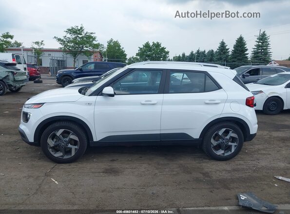 KMHRC8A31NU183989 2022 HYUNDAI VENUE White Widok wnętrza 360 stopni
