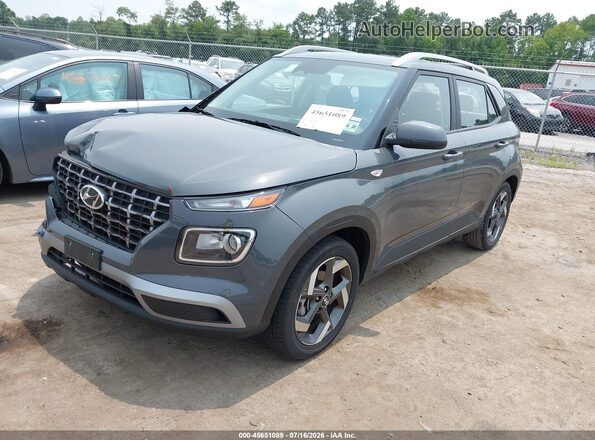 KMHRC8A31SU404972 2025 HYUNDAI VENUE Gray Vista tres cuartos delantera izquierda