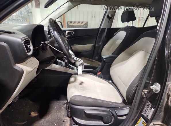 KMHRC8A32MU082118 2021 HYUNDAI VENUE Black Widok wnętrza z przodu
