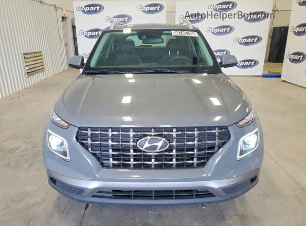 KMHRC8A32MU092731 2021 HYUNDAI VENUE Gray Front view