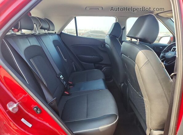 KMHRC8A32NU201481 2022 HYUNDAI VENUE Red Rear seats view