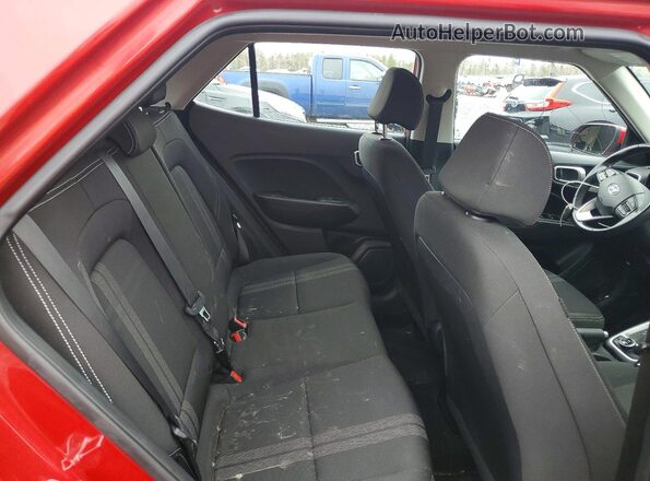 KMHRC8A32NU206325 2022 HYUNDAI VENUE Red Widok tylnych siedzeń