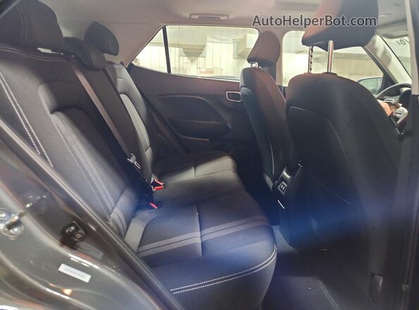 KMHRC8A32SU364322 2025 HYUNDAI VENUE Gray Vista interior trasera