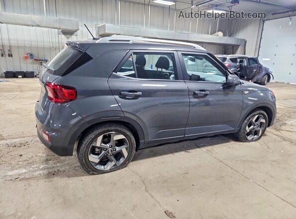 KMHRC8A32SU364322 2025 HYUNDAI VENUE Gray Trasero derecho