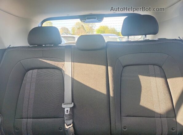KMHRC8A32SU364322 2025 HYUNDAI VENUE Gray Vista de los asientos traseros