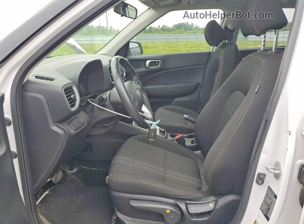 KMHRC8A33LU040376 2020 HYUNDAI VENUE White Սալոնի դիմացի տեսք