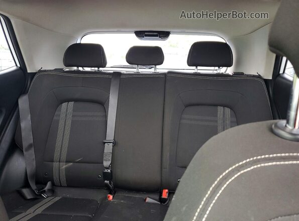 KMHRC8A33LU040376 2020 HYUNDAI VENUE White Հետևի նստատեղերի տեսք