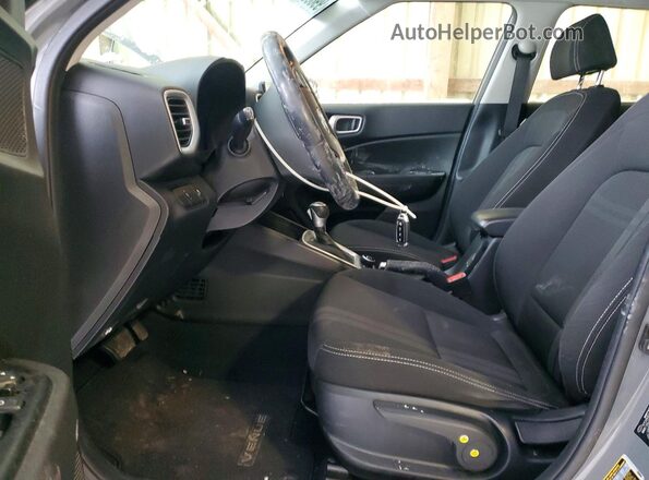 KMHRC8A33NU177904 2022 HYUNDAI VENUE Gray Front interior view