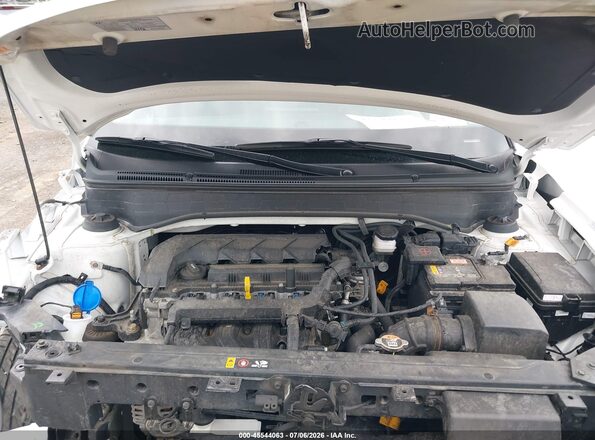 KMHRC8A33PU211262 2023 HYUNDAI VENUE White უკანა ხედი