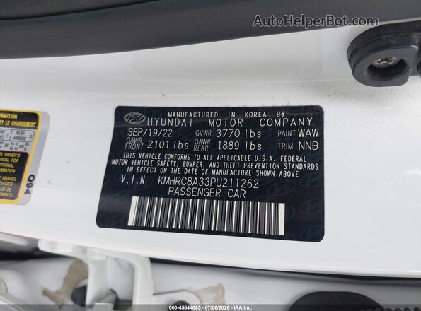 KMHRC8A33PU211262 2023 HYUNDAI VENUE White ძრავის განყოფილების ხედი