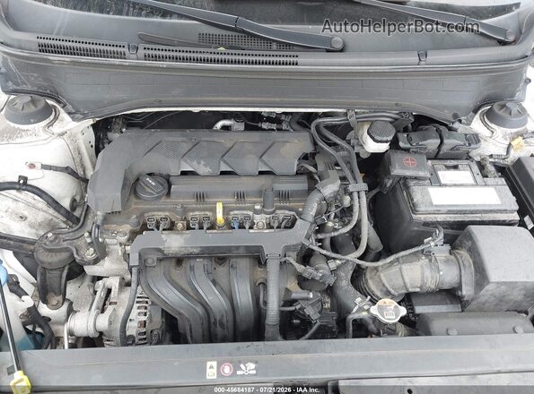 KMHRC8A33PU268688 2023 HYUNDAI VENUE White Widok z tyłu