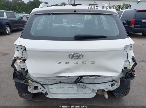 KMHRC8A33PU268688 2023 HYUNDAI VENUE White Widok z przodu