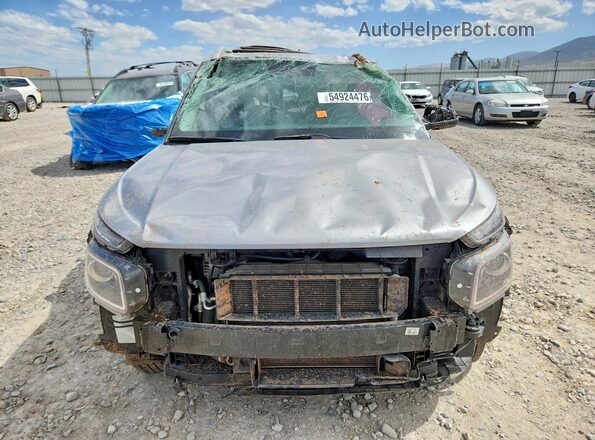 KMHRC8A33RU283419 2024 HYUNDAI VENUE Серебряный Вид спереди