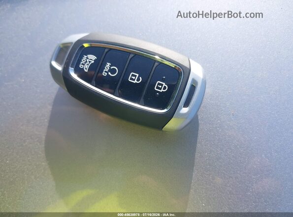 KMHRC8A33TU423699 2026 HYUNDAI VENUE Silver Առջևի վահանակի տեսք