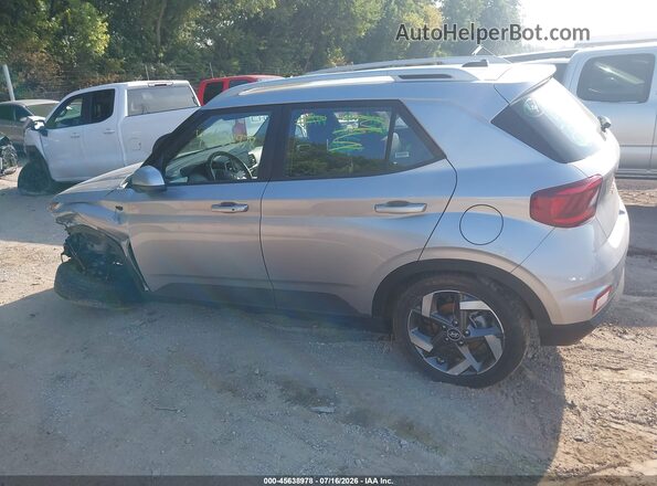 KMHRC8A33TU423699 2026 HYUNDAI VENUE Silver Սալոնի 360 աստիճան տեսք