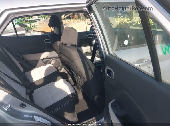 KMHRC8A33TU423699 2026 HYUNDAI VENUE Silver VIN կոդի պիտակի տեսք
