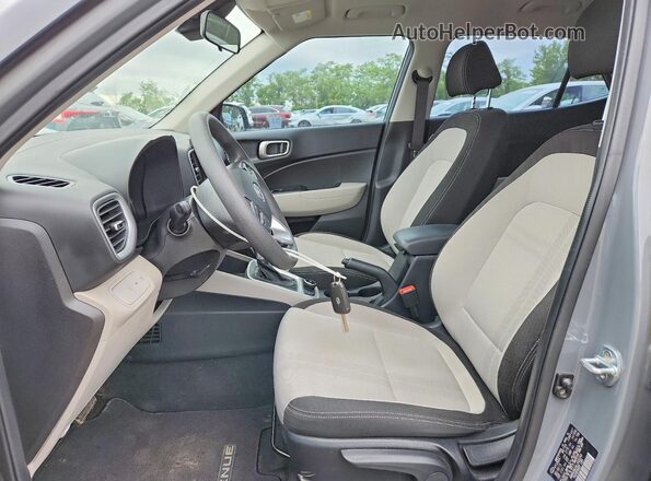 KMHRC8A34LU032240 2020 HYUNDAI VENUE Серый Вид салона спереди
