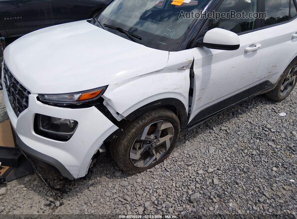 KMHRC8A34SU393689 2025 HYUNDAI VENUE Белый Вид спереди