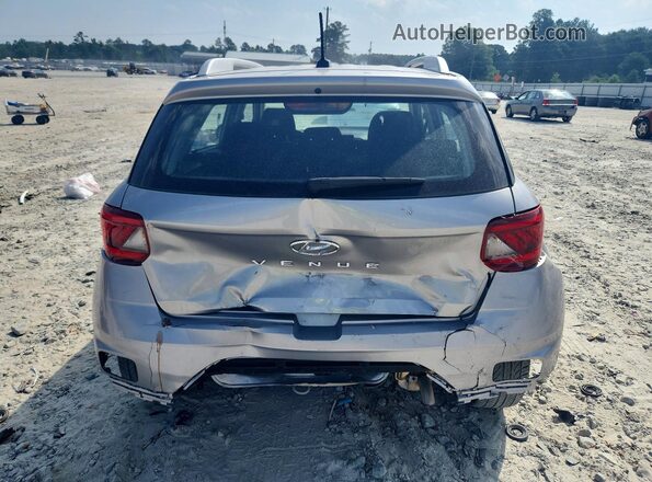 KMHRC8A35PU232307 2023 HYUNDAI VENUE Silver Widok z tyłu