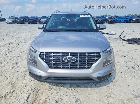KMHRC8A35PU232307 2023 HYUNDAI VENUE Silver Widok z przodu