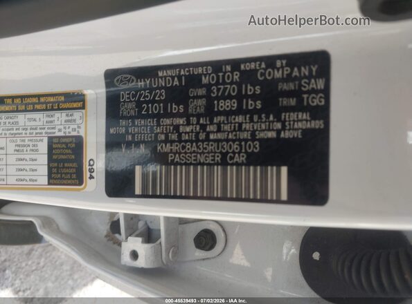 KMHRC8A35RU306103 2024 HYUNDAI VENUE White Engine compartment view