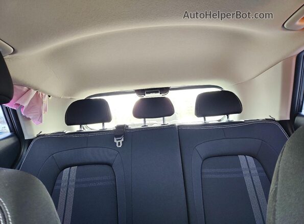 KMHRC8A35RU317070 2024 HYUNDAI VENUE Black Vista de los asientos traseros