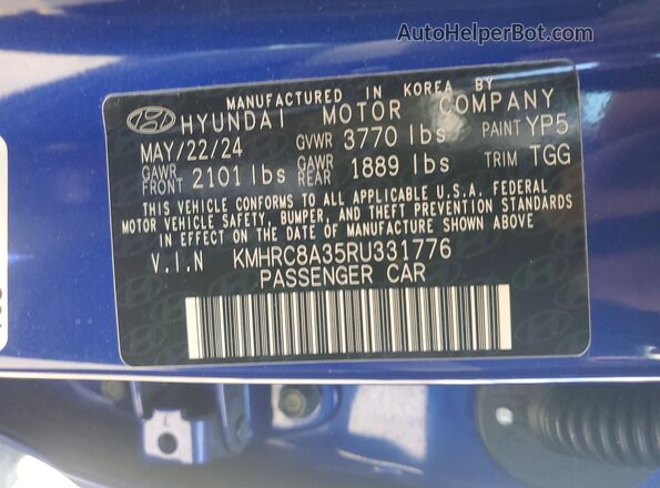 KMHRC8A35RU331776 2024 HYUNDAI VENUE Blue Widok naklejki z numerem VIN