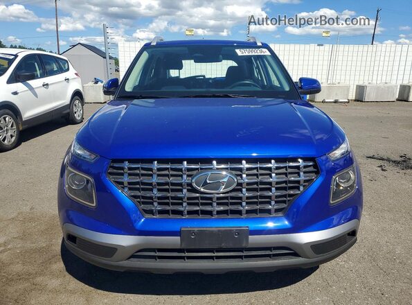 KMHRC8A35RU331776 2024 HYUNDAI VENUE Blue Widok z przodu