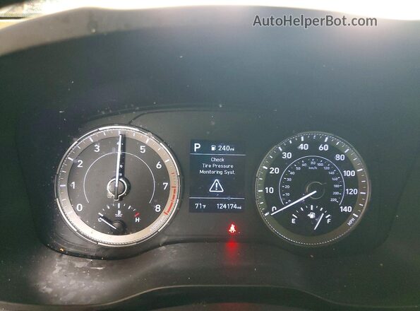 KMHRC8A36LU029758 2020 HYUNDAI VENUE White ხელსაწყოთა პანელის ხედი